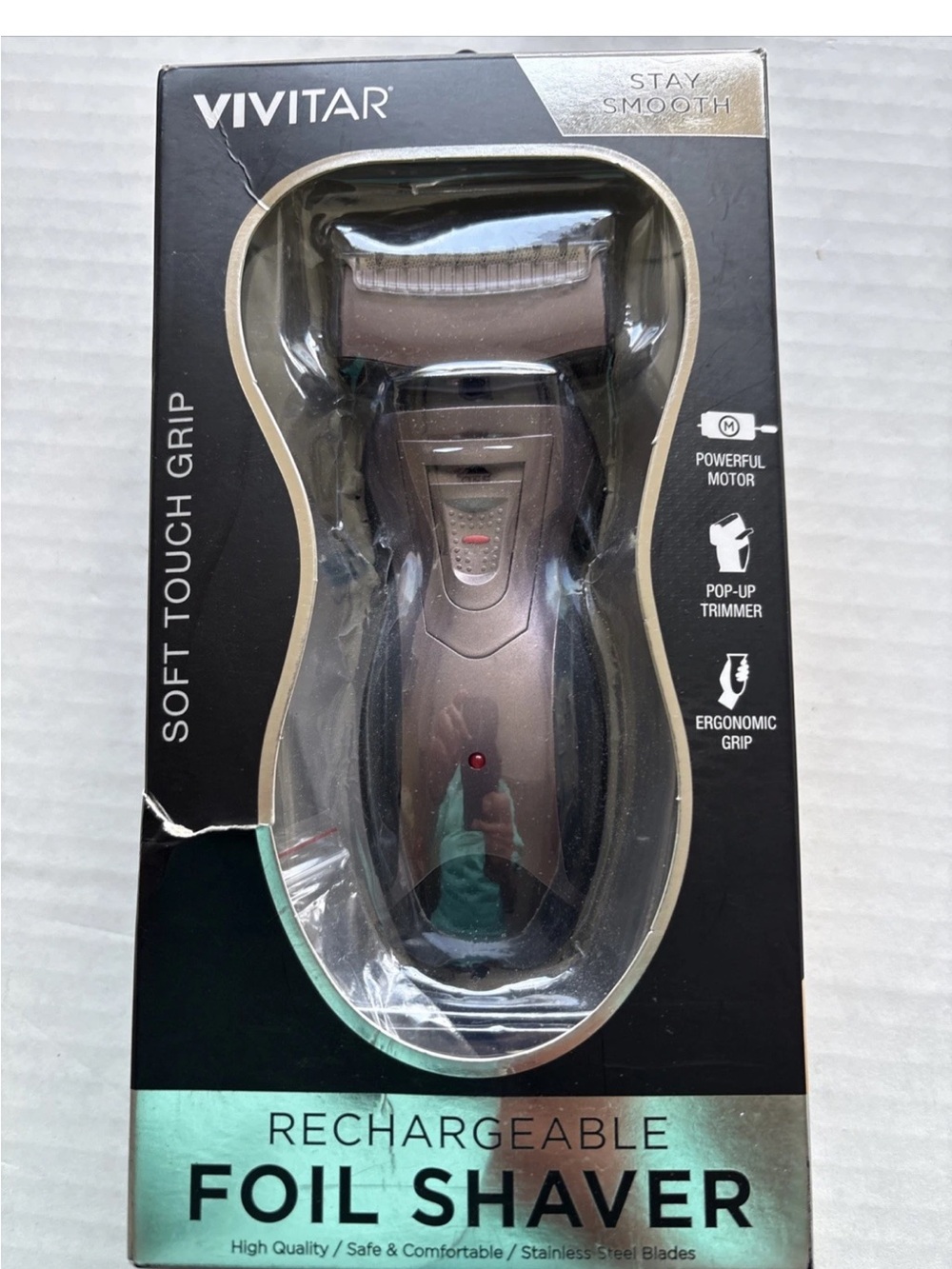 Vivitar Rechargeable Foil Shaver in  — Soft-Touch Grip